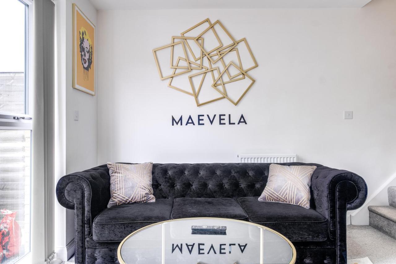 Luxury 2 Bed House City Centre ✘ Bbq & Garden ☆ Family Friendly→ Swingball & Outdoor Furniture - Free Parking → With 50 Inch Smart Tv, Free Netflix & Wifi ✘ Comfy Seating Area - By Maevela Μπέρμιγχαμ Εξωτερικό φωτογραφία